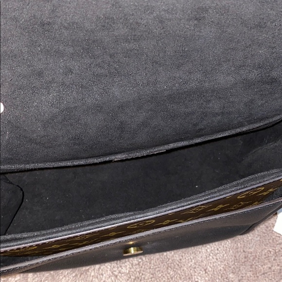 Authentic Louis Vuitton purse - Picture 10 of 15